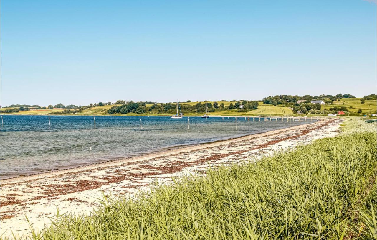 Strandhuset Knebel Экстерьер фото