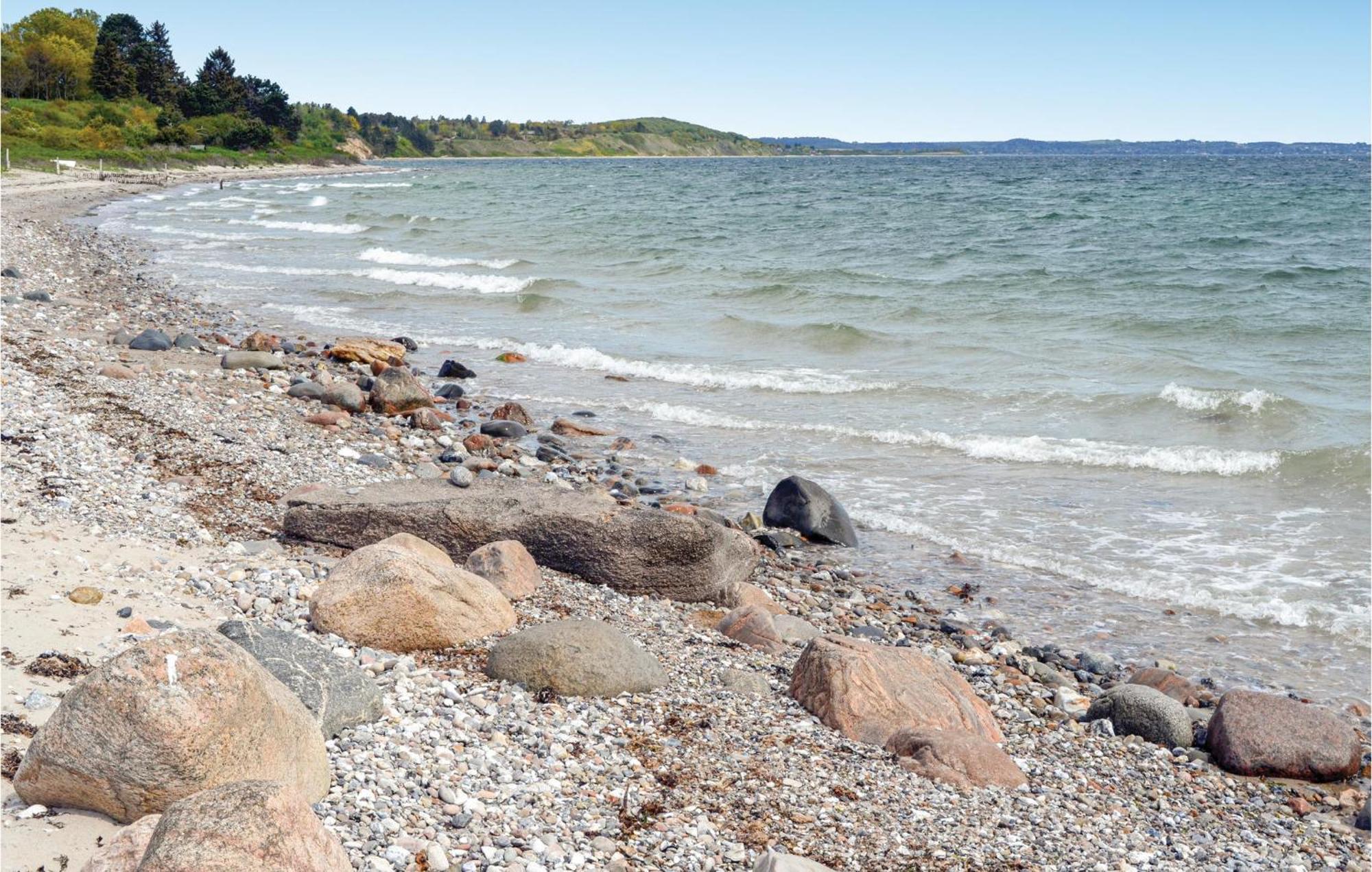 Strandhuset Knebel Экстерьер фото