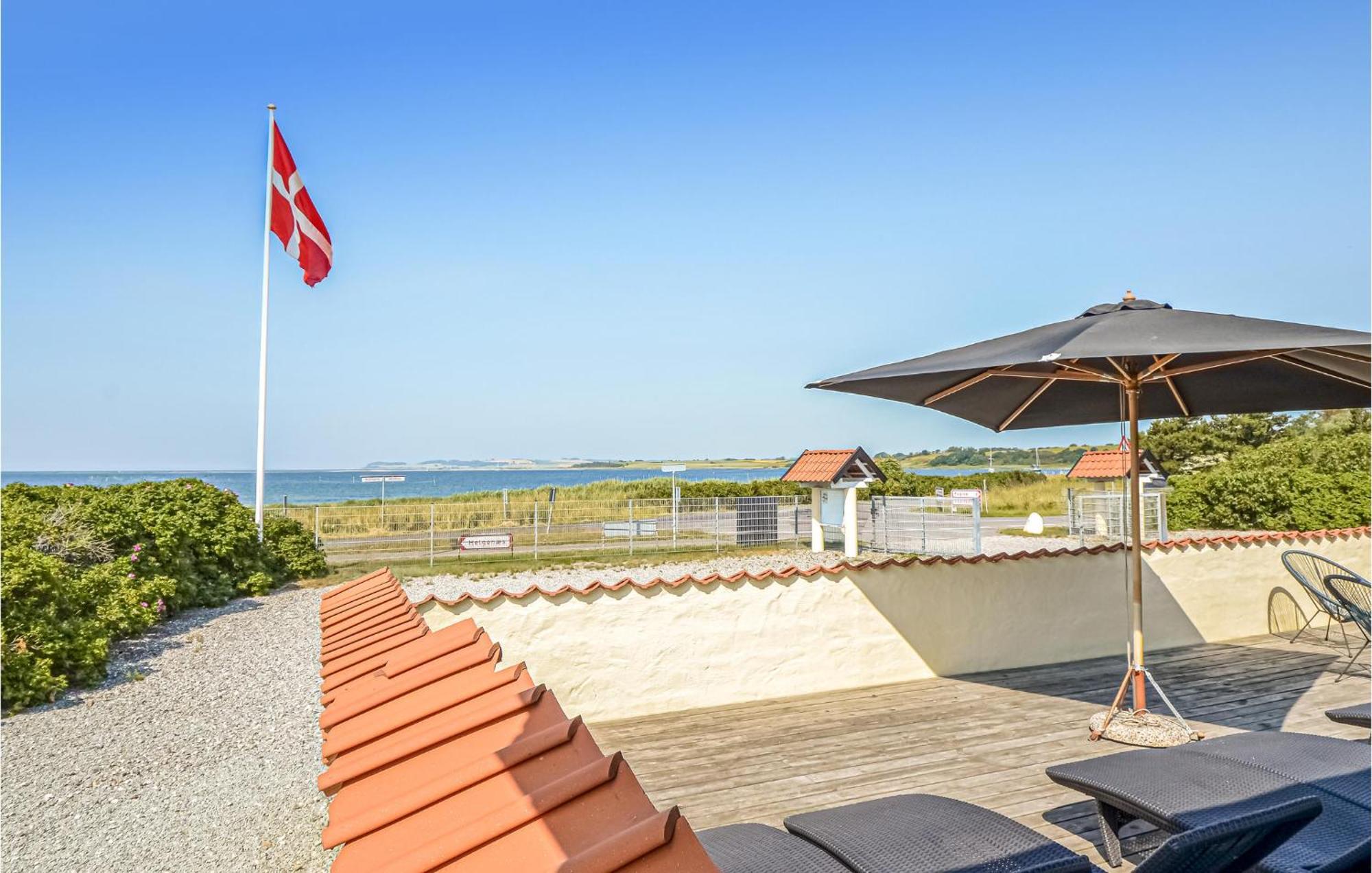 Strandhuset Knebel Экстерьер фото