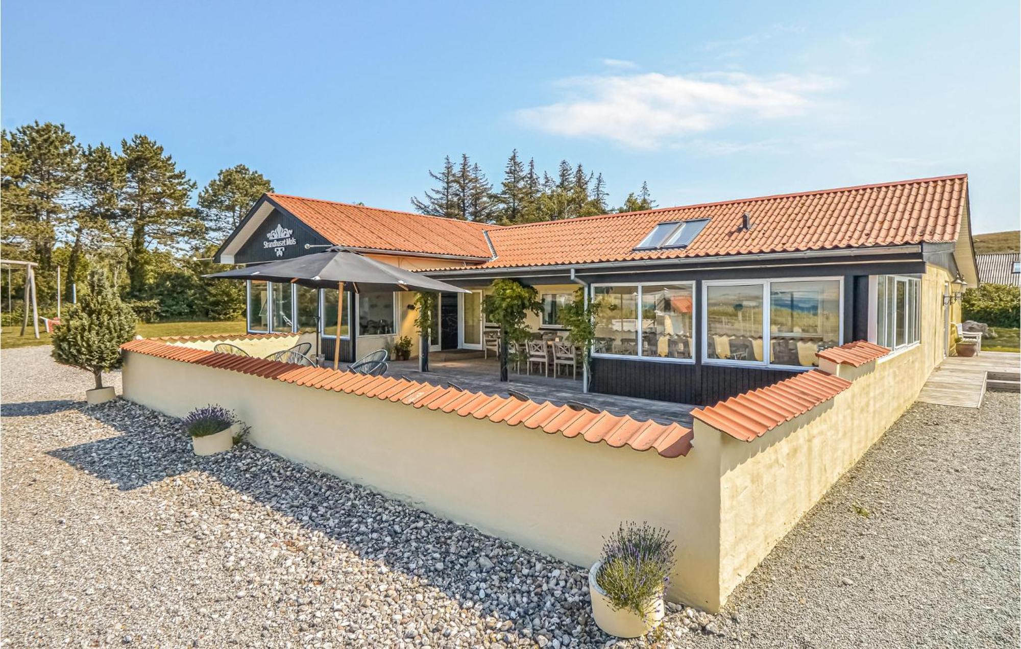 Strandhuset Knebel Экстерьер фото