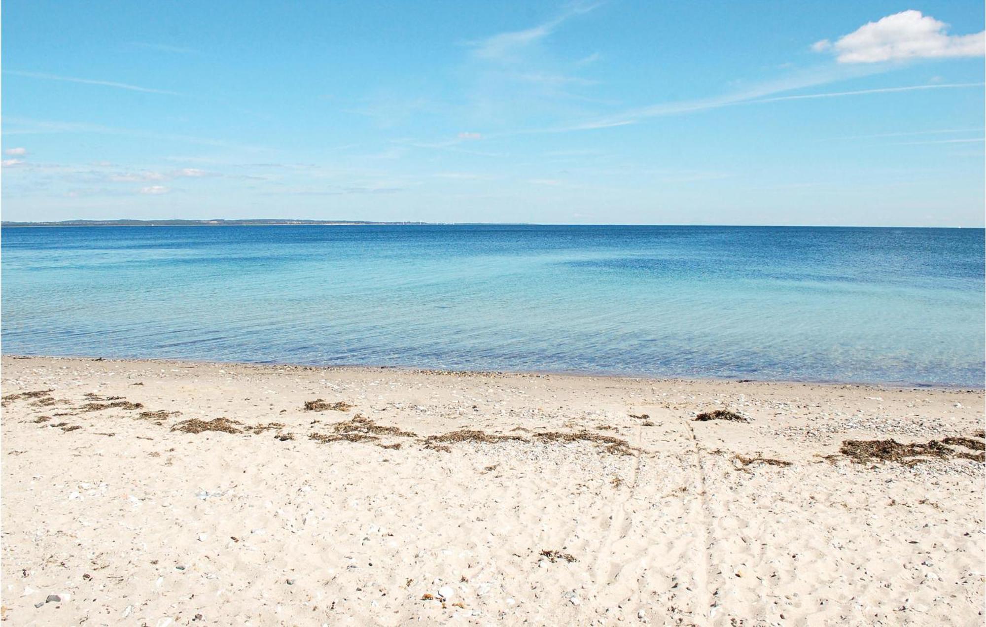 Strandhuset Knebel Экстерьер фото