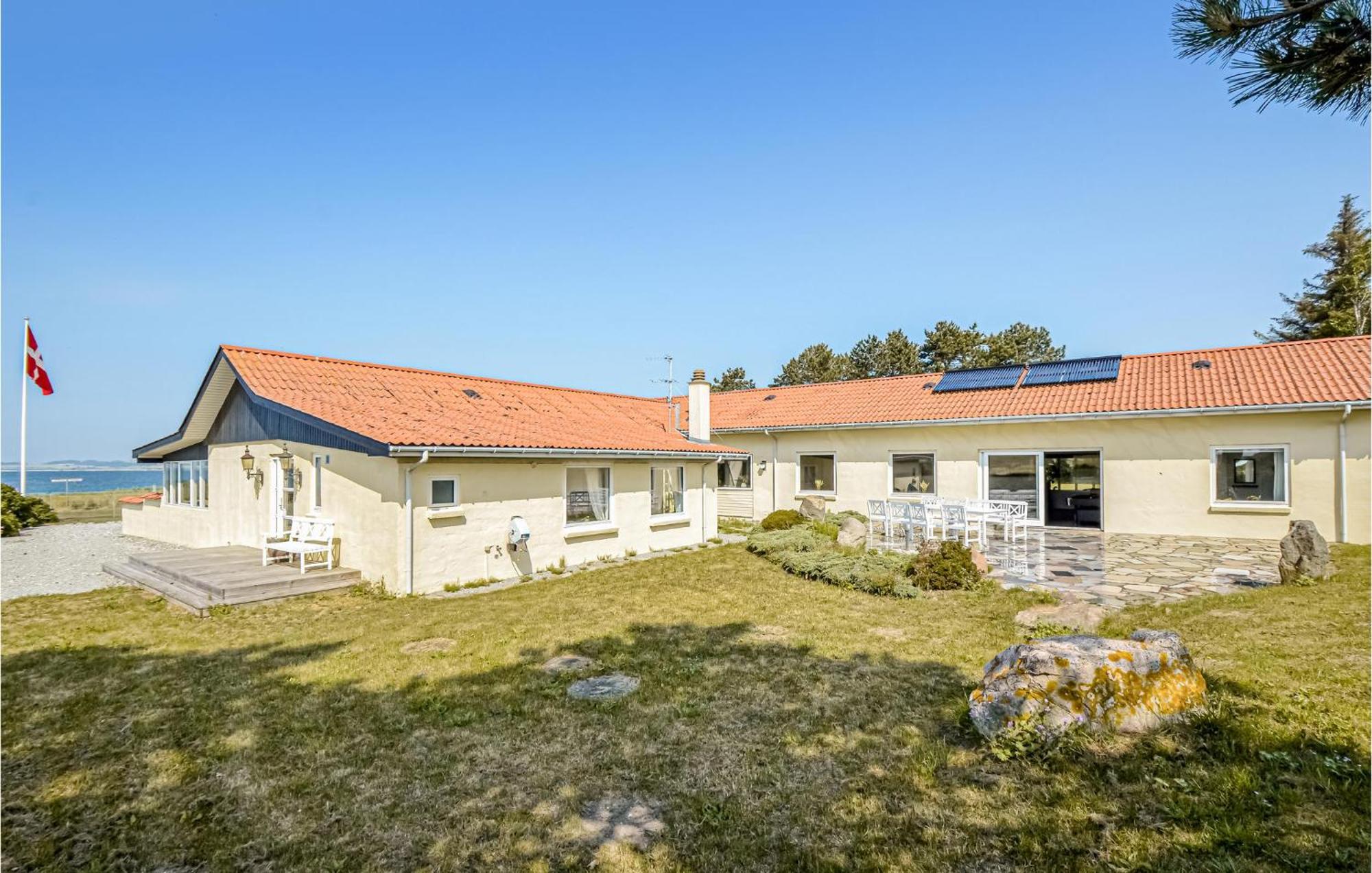 Strandhuset Knebel Экстерьер фото